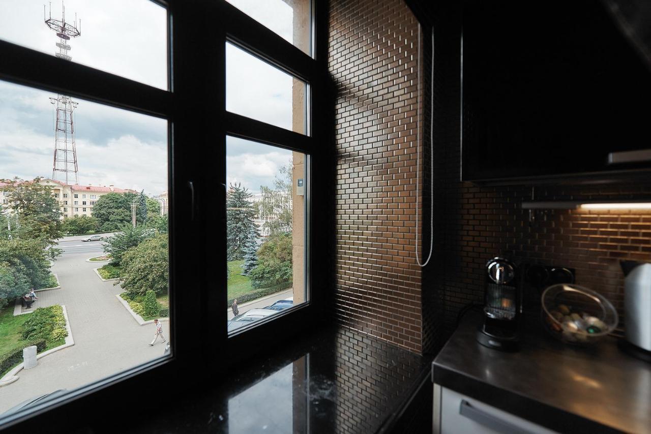 So Fashionable Apartment In The Heart Of Мінськ Екстер'єр фото